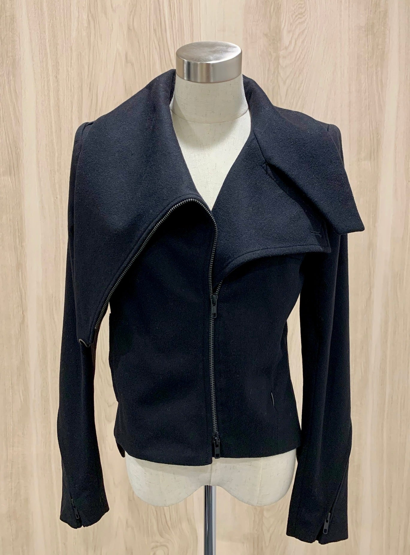 ANN DEMEULEMEESTER ブラックコート 38 本人期 ANN DEMEULEMEESTER ブラックコート 38 本人期